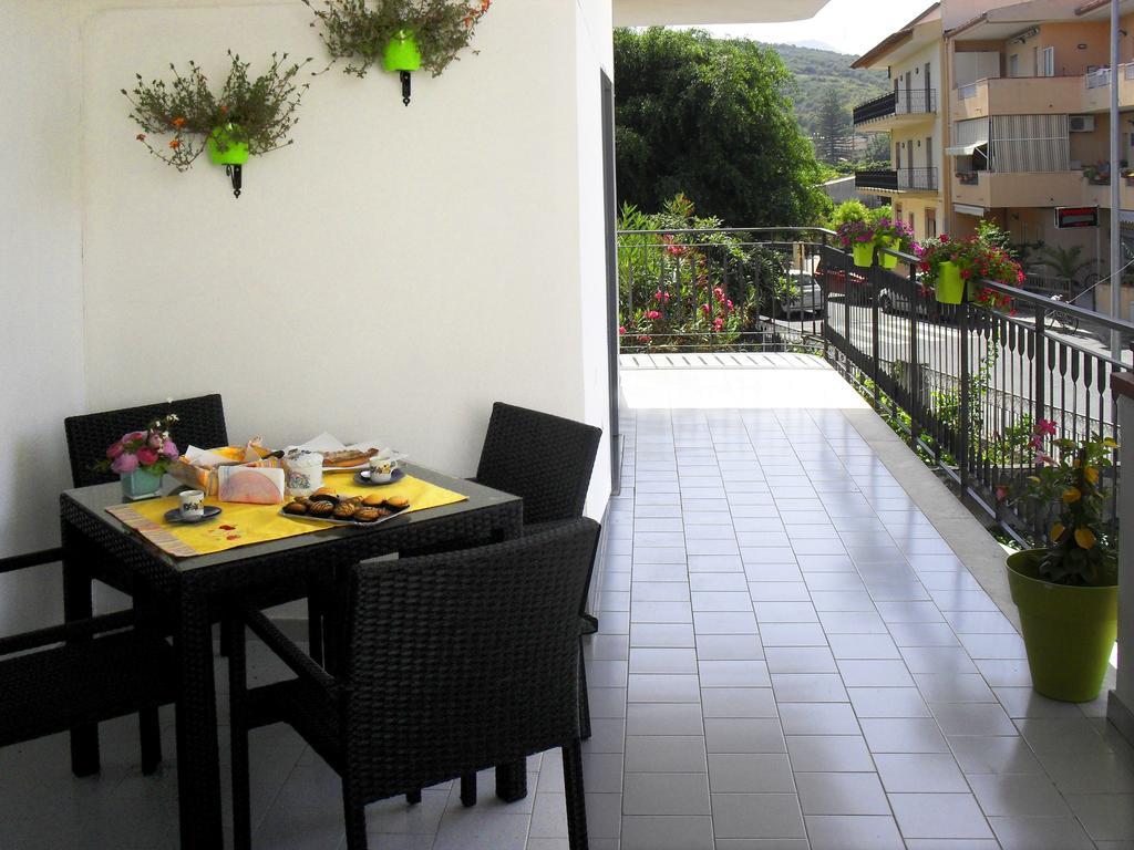 Casa Vacanze Milosa تيرمي فيلياتوري الغرفة الصورة
